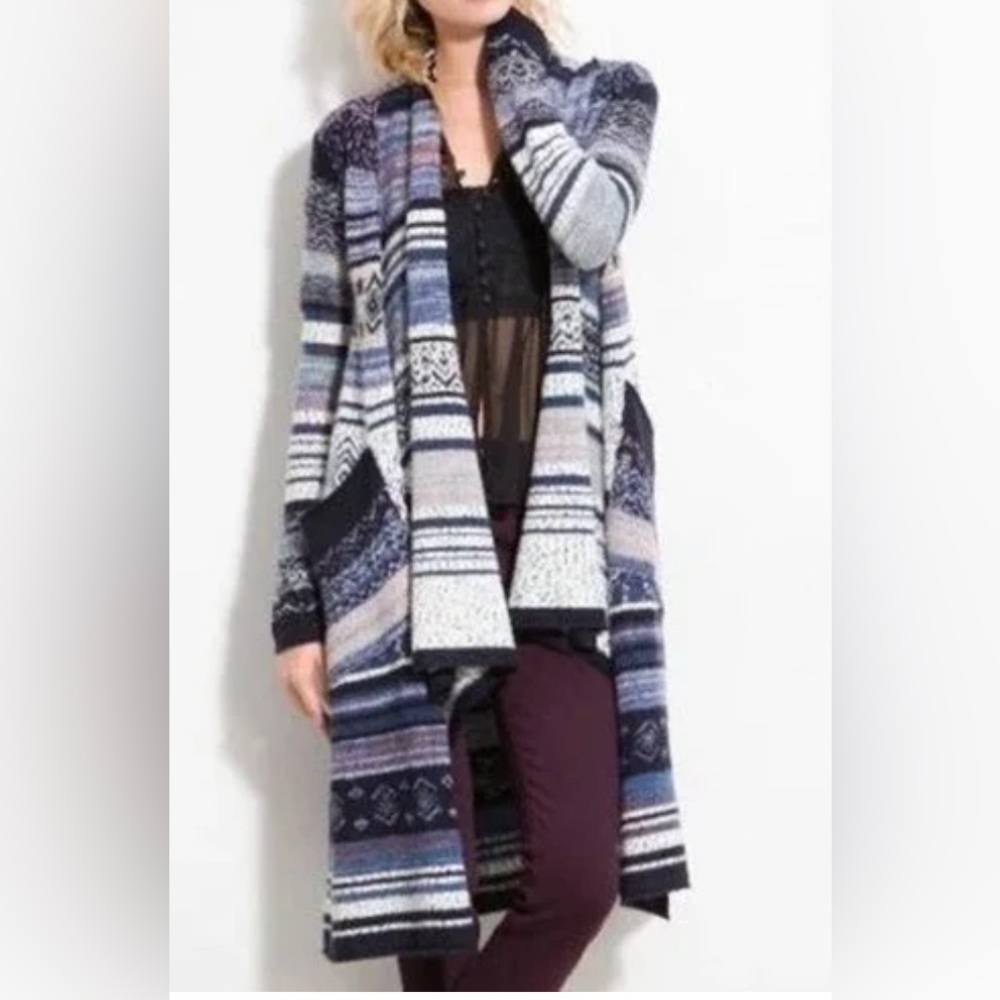 Free People for Urban Outfitters  maxi length long sleeve knitt sweater Small